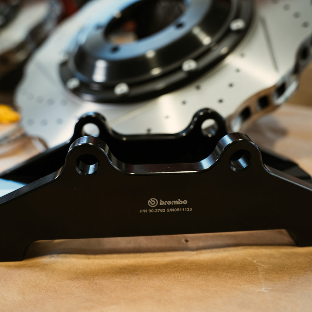 Brembo Big Brake Kit Range Rover classic / Defender — 8 Pistones Delante / 4 Pistones Detrás
