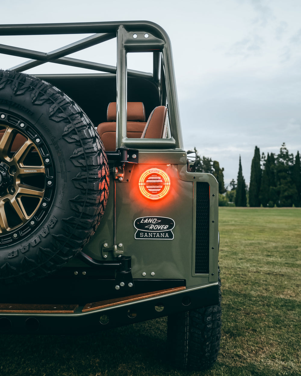THE ONE – Wide Body Kit (Defender / Santana)