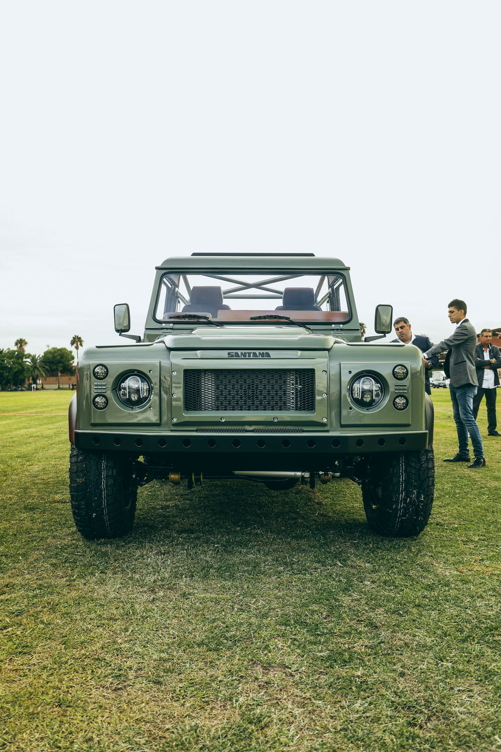 THE ONE – Wide Body Kit (Defender / Santana)
